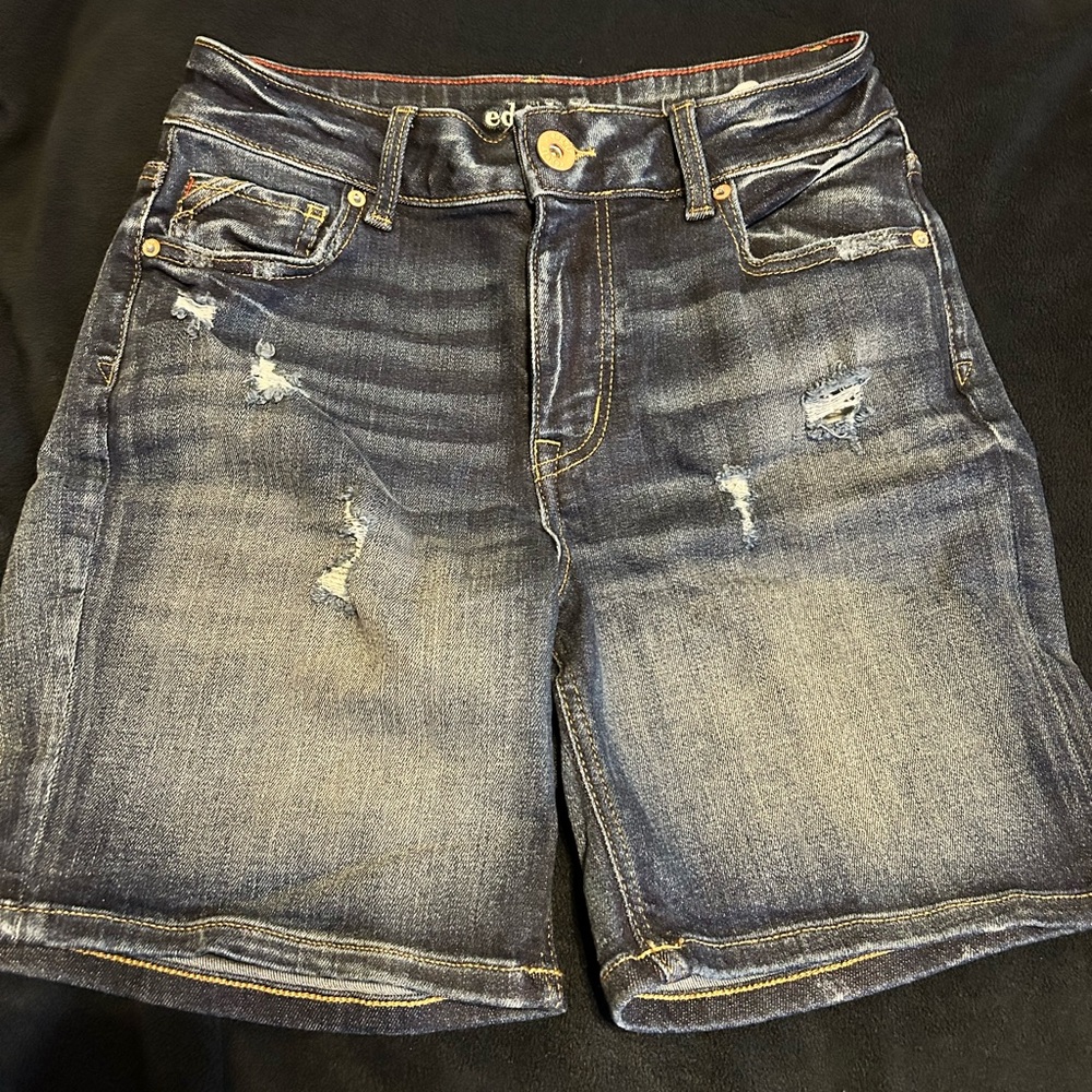 Edgely Jean Sorts Size 4